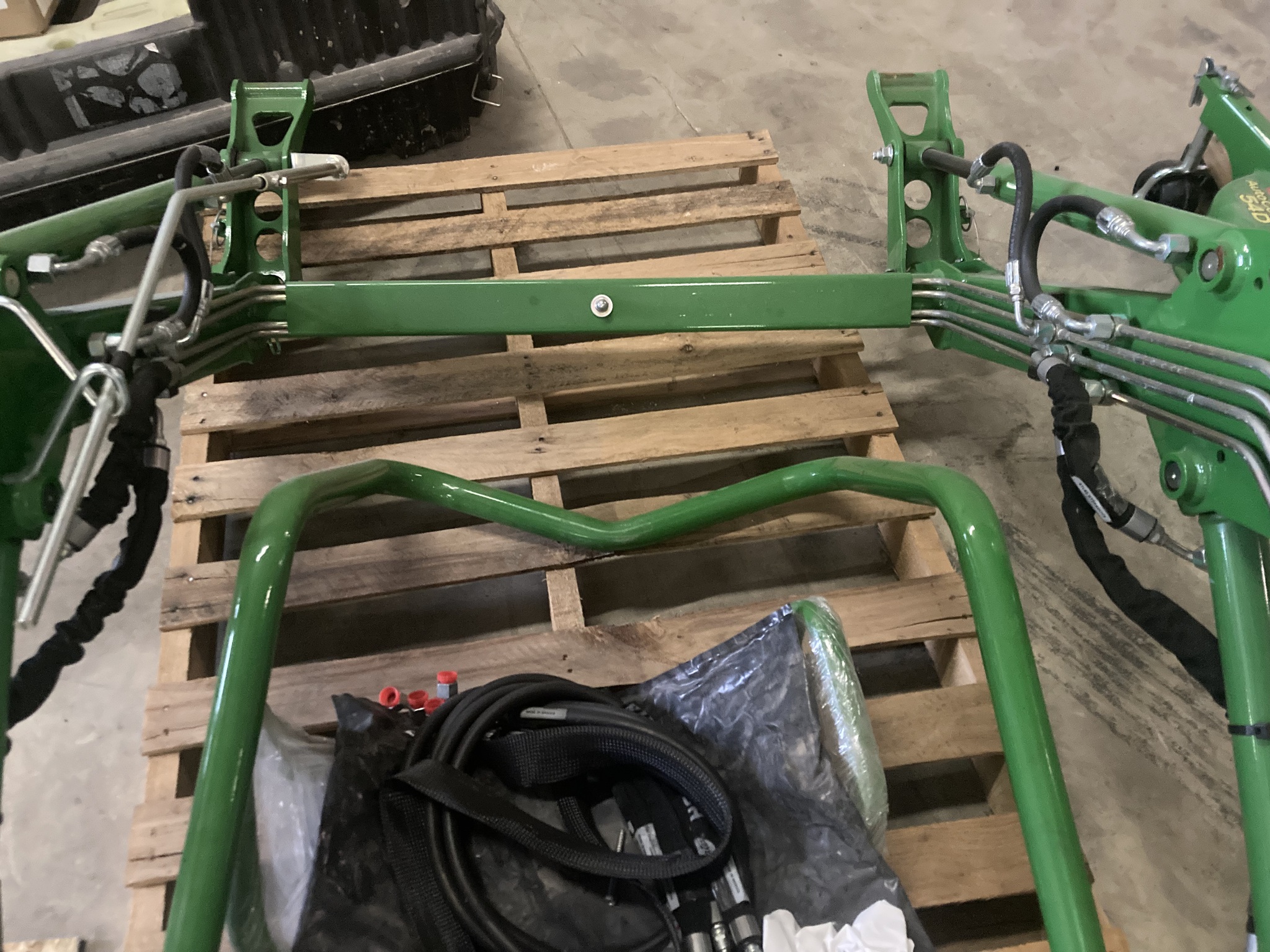 2024 John Deere 120R Image 3