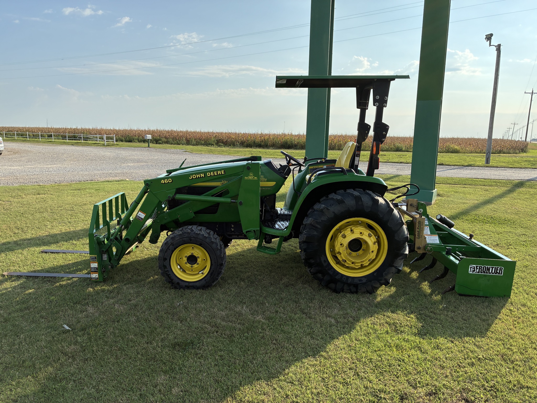 2003 John Deere 4610 Image 2