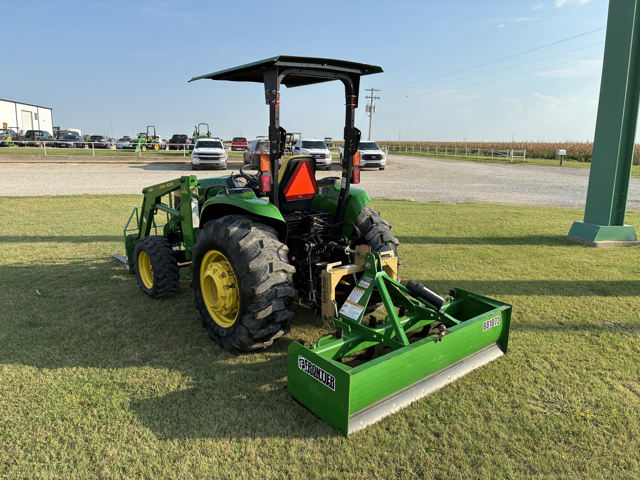 2003 John Deere 4610 Image 3