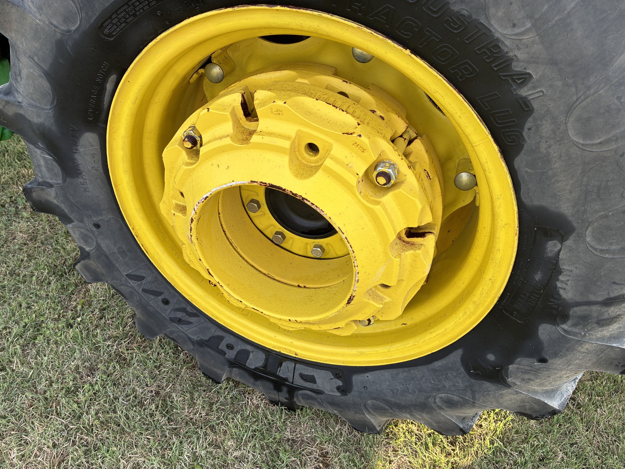 2003 John Deere 4610 Image 11