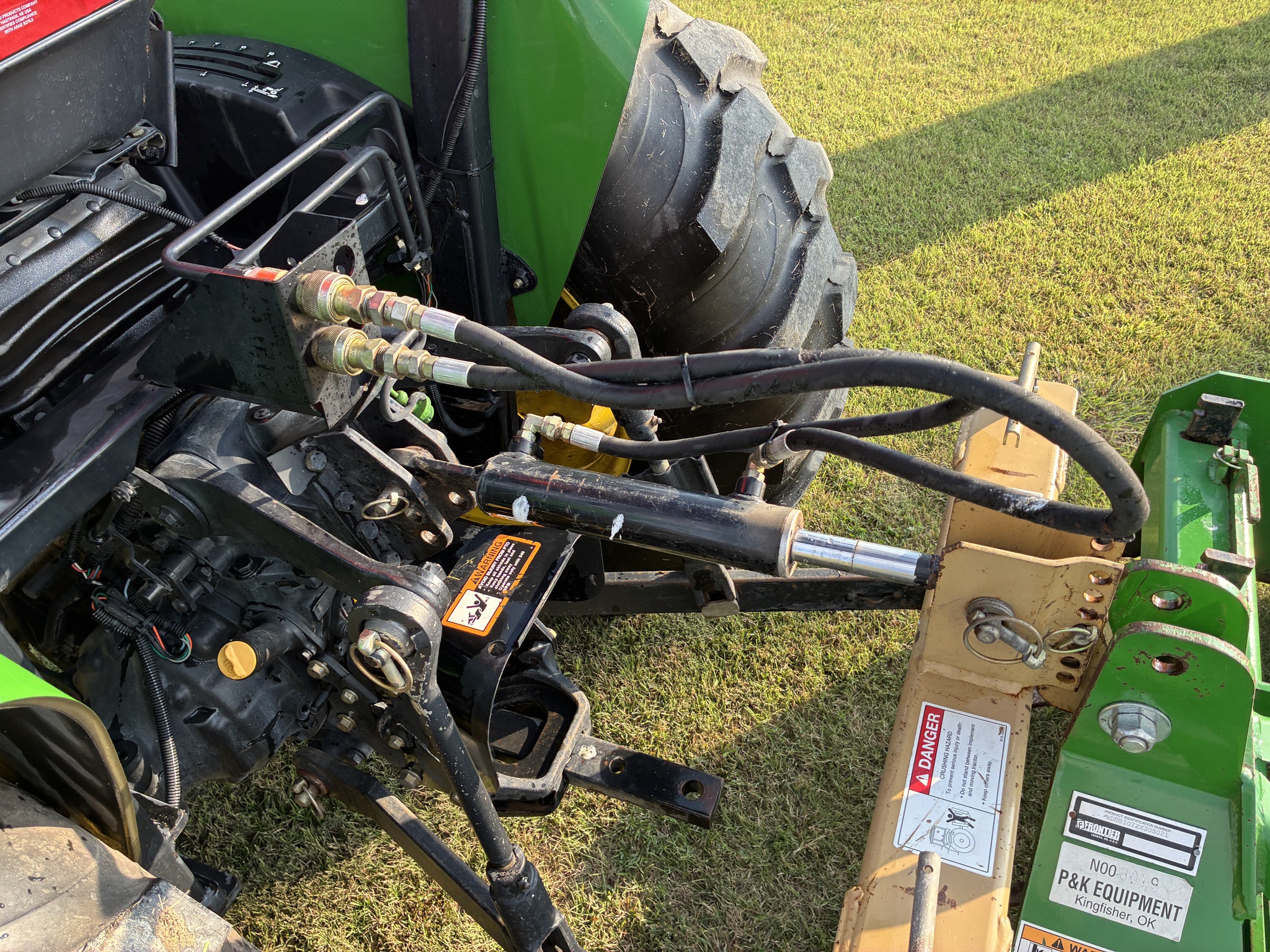 2003 John Deere 4610 Image 12