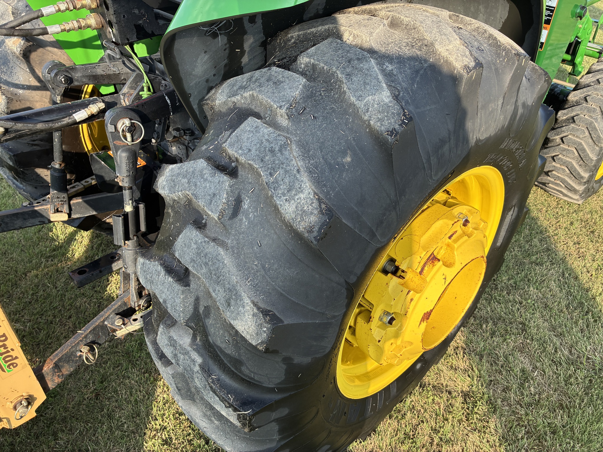 2003 John Deere 4610 Image 13