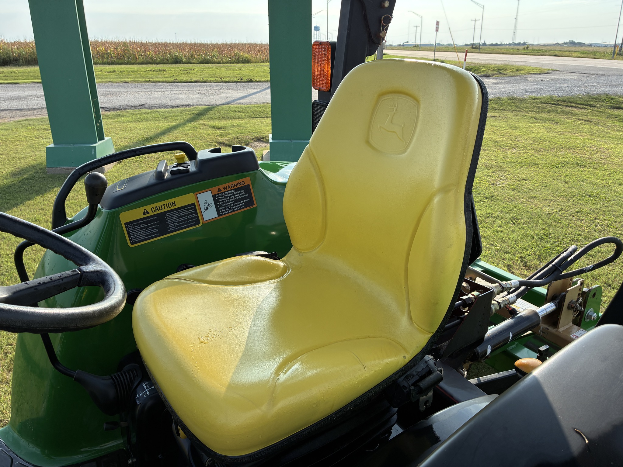 2003 John Deere 4610 Image 23