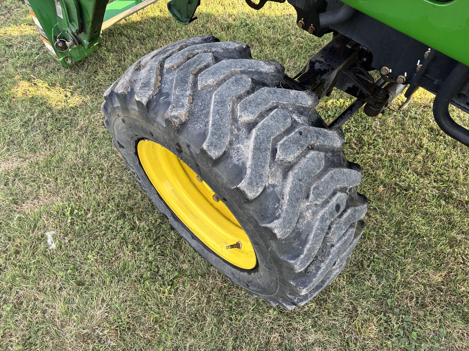 2003 John Deere 4610 Image 9