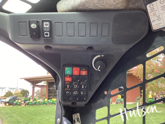 Photo of 2024 John Deere 331G