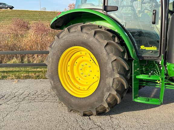 2024 John-Deere 5100E