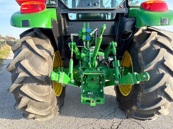 2024 John-Deere 5100E