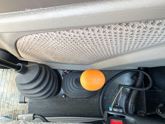 2024 John-Deere 5100E