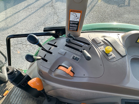 2024 John-Deere 5100E