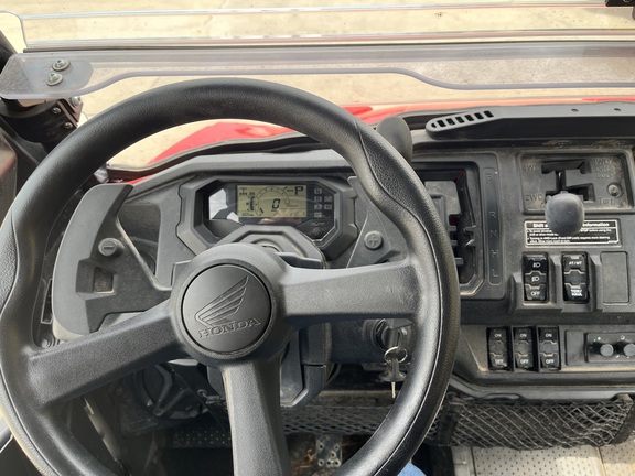 2023 Honda Pioneer 1000-6 (5th thumbnail)