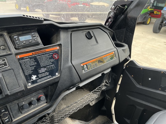 2023 Honda Pioneer 1000-6 (2nd thumbnail)
