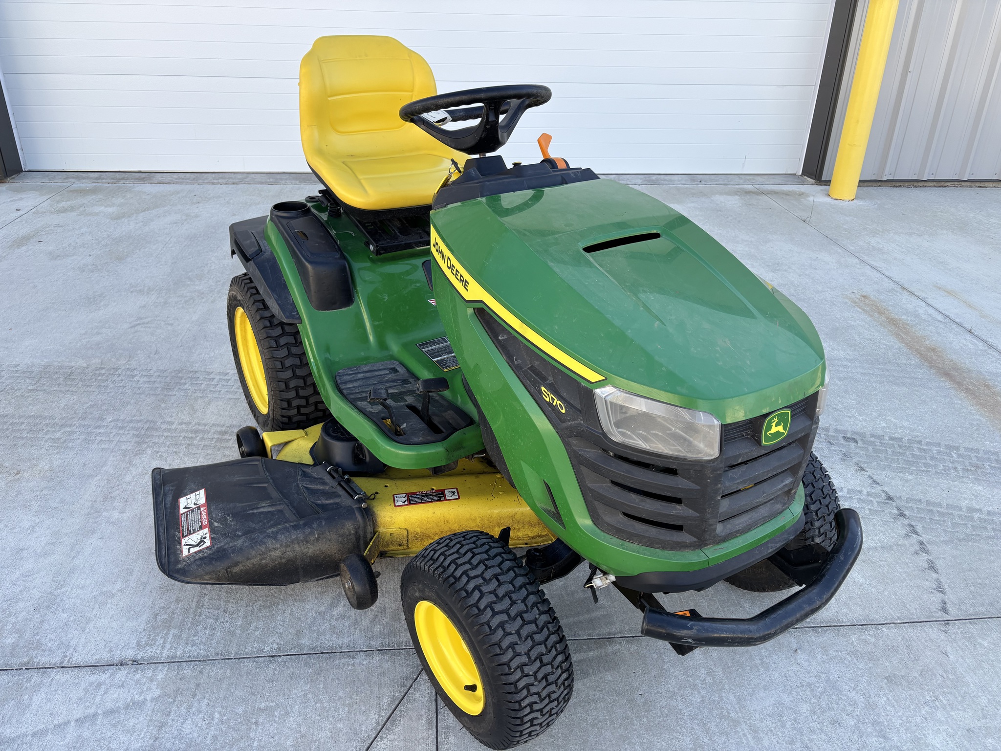 Used 2021 John Deere S170 Lawn & Garden Tractors at Koenig Equipment in Botkins, OH - PhotoXL3