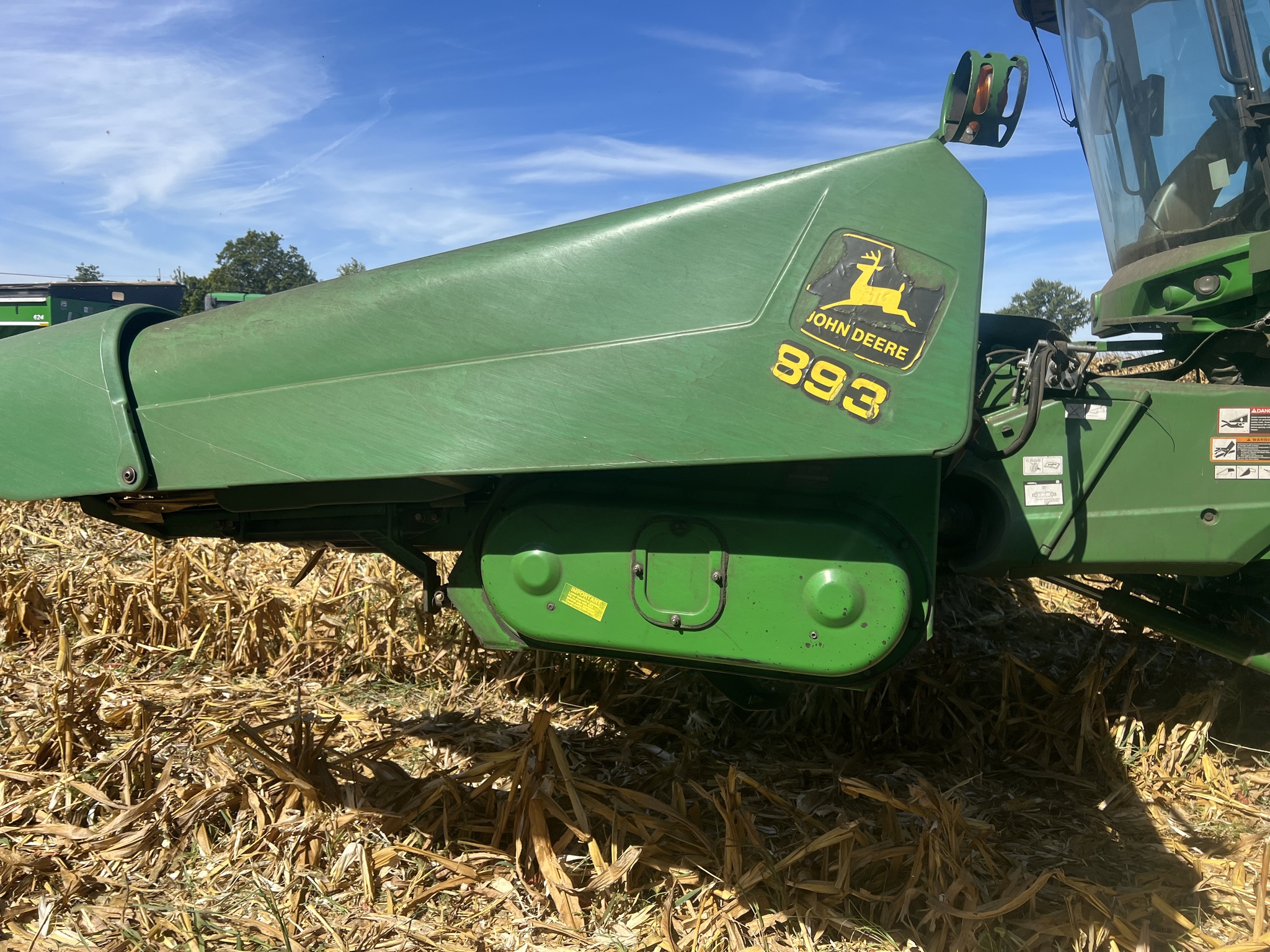 1998 John Deere 893 Image 2