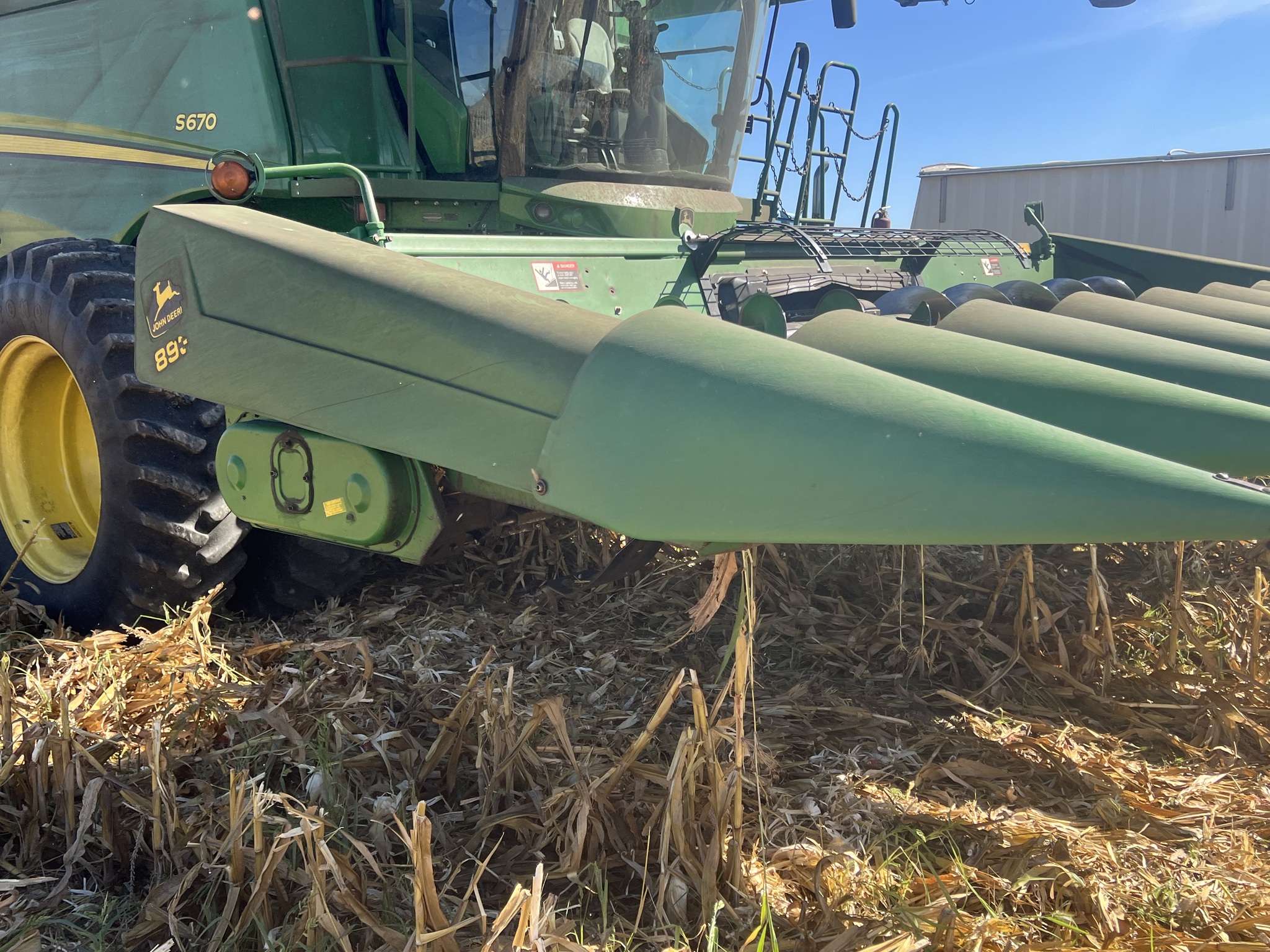 1998 John Deere 893 Image 12