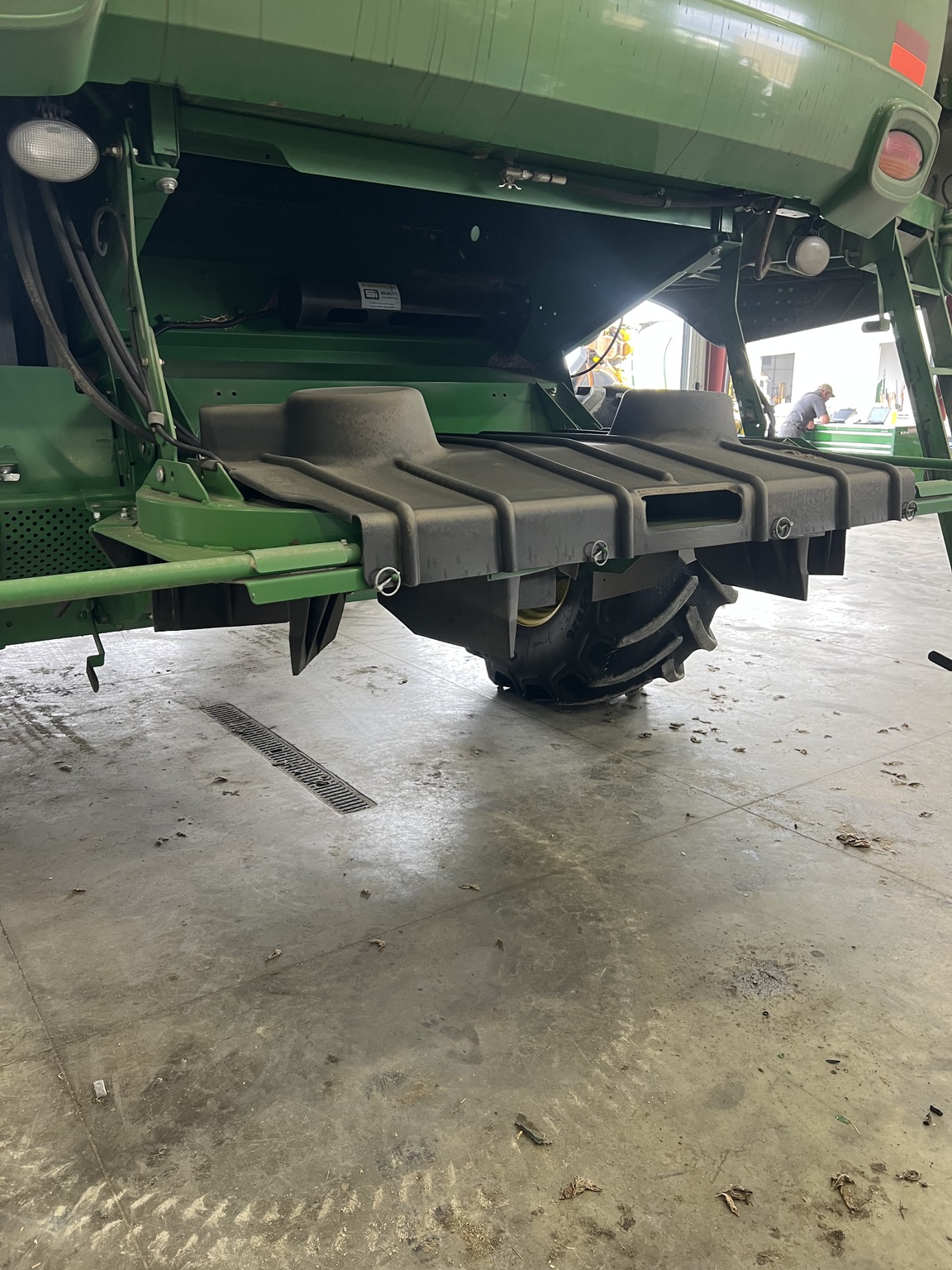 2014 John Deere S680 Image 11