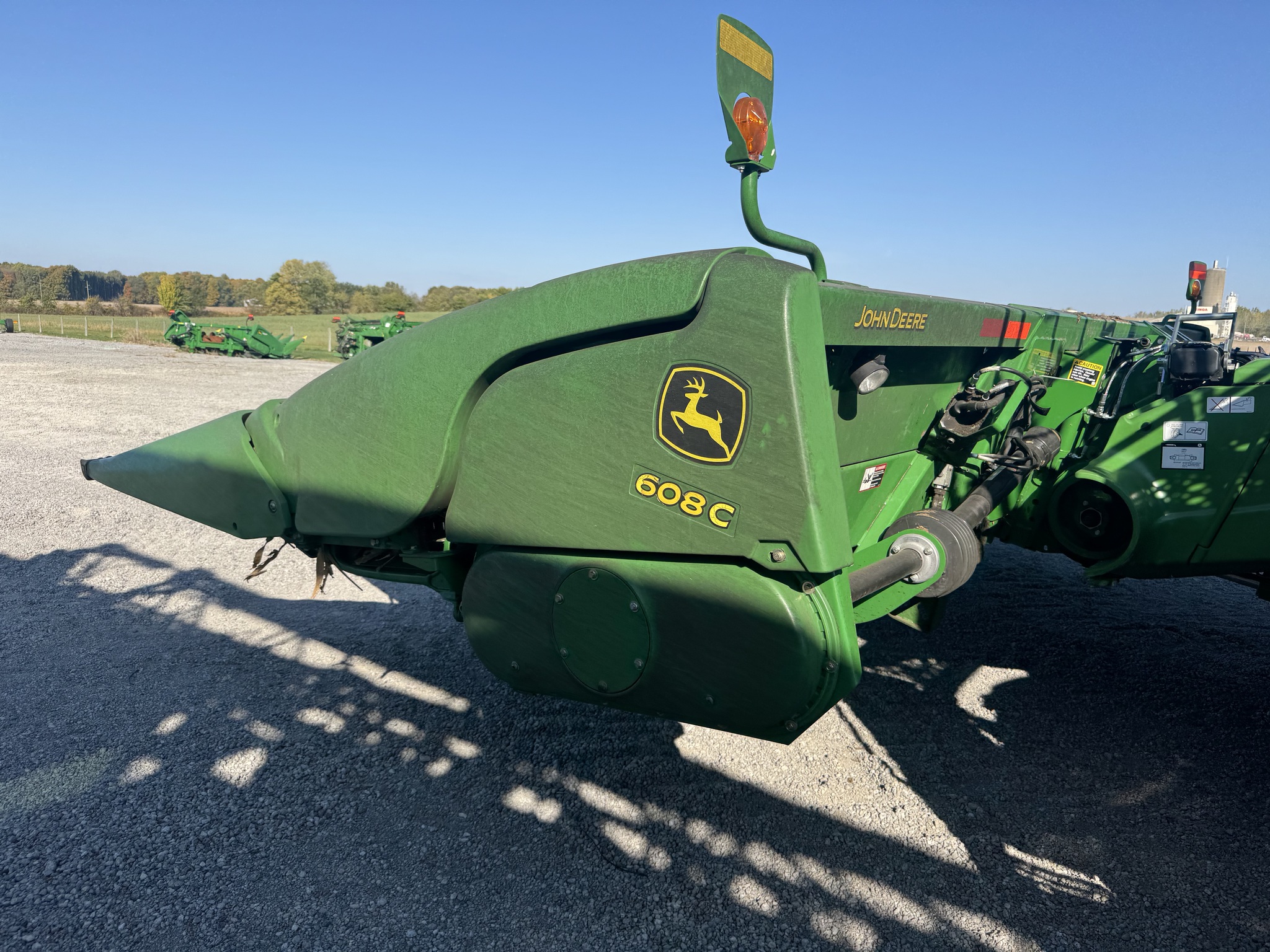 2011 John Deere 608C Image 4
