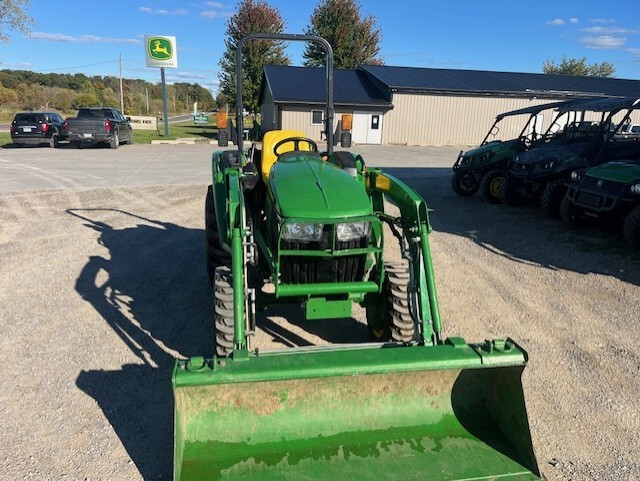 2021 John Deere 3043D Image 5