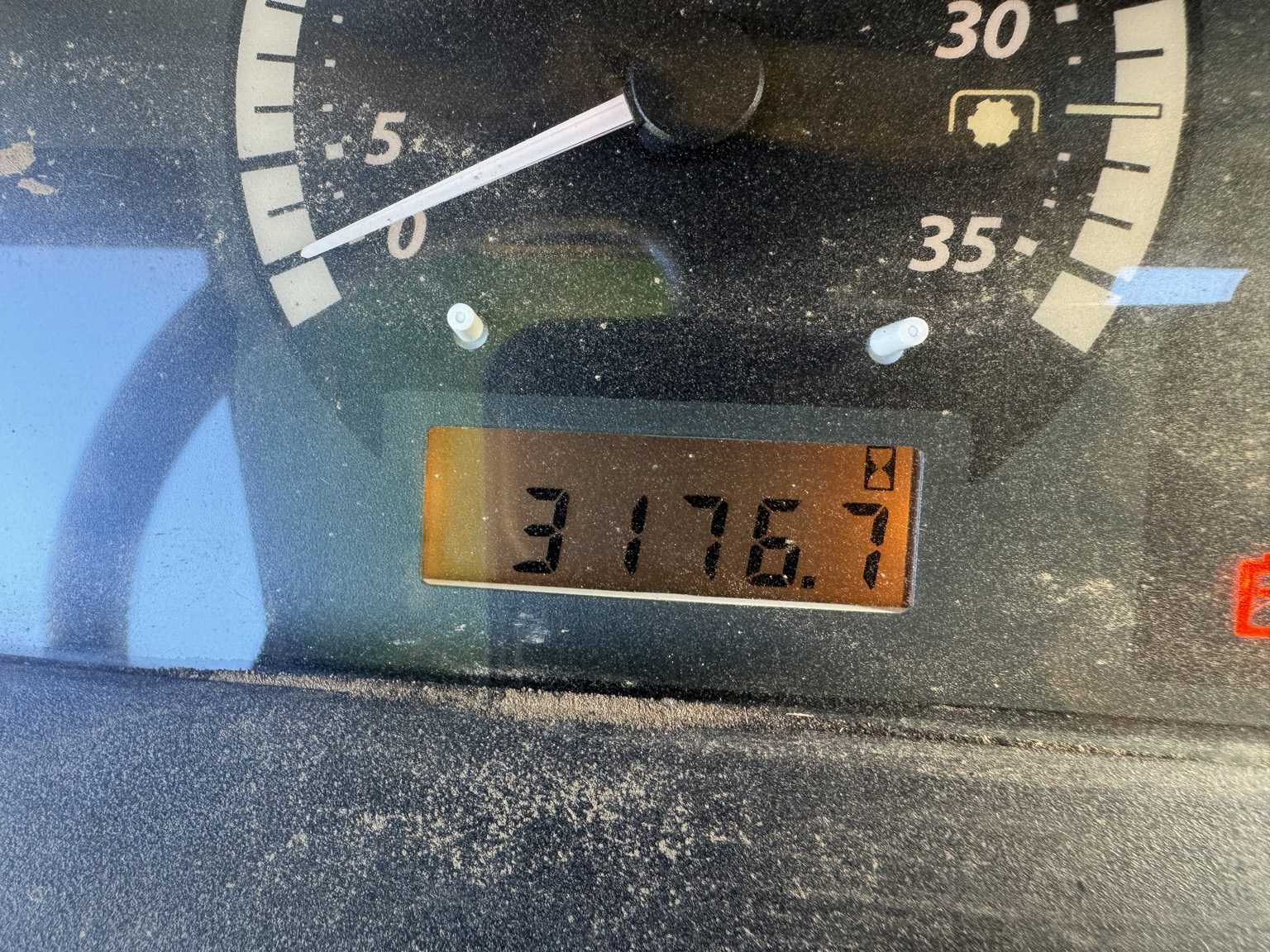 2014 John Deere 1025R Image 14