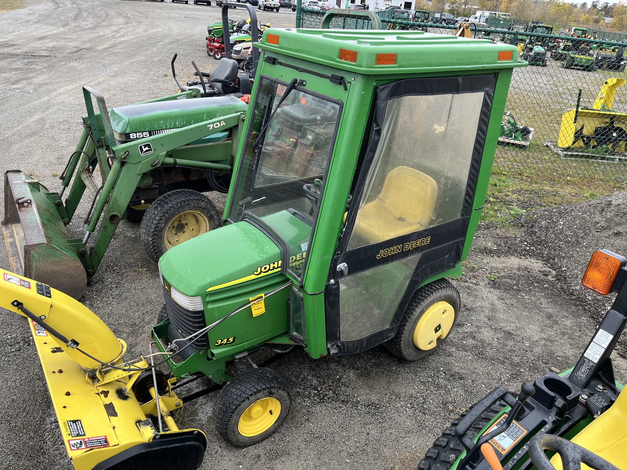 1998 John Deere 345 Image 7