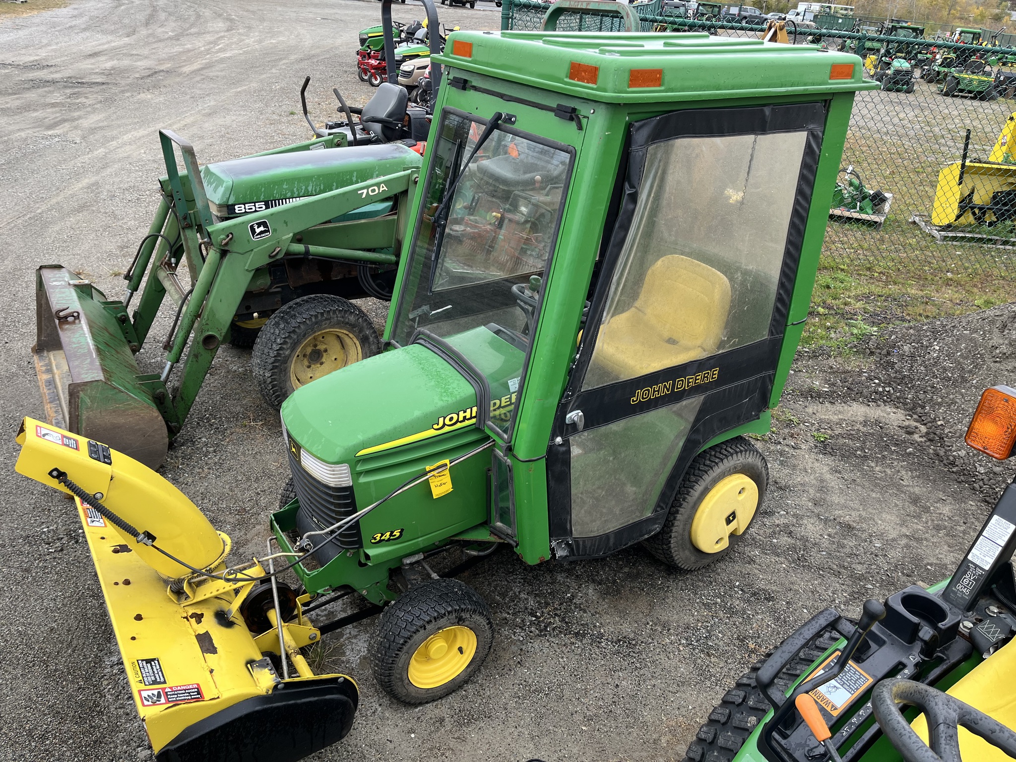 1998 John Deere 345 Image 6