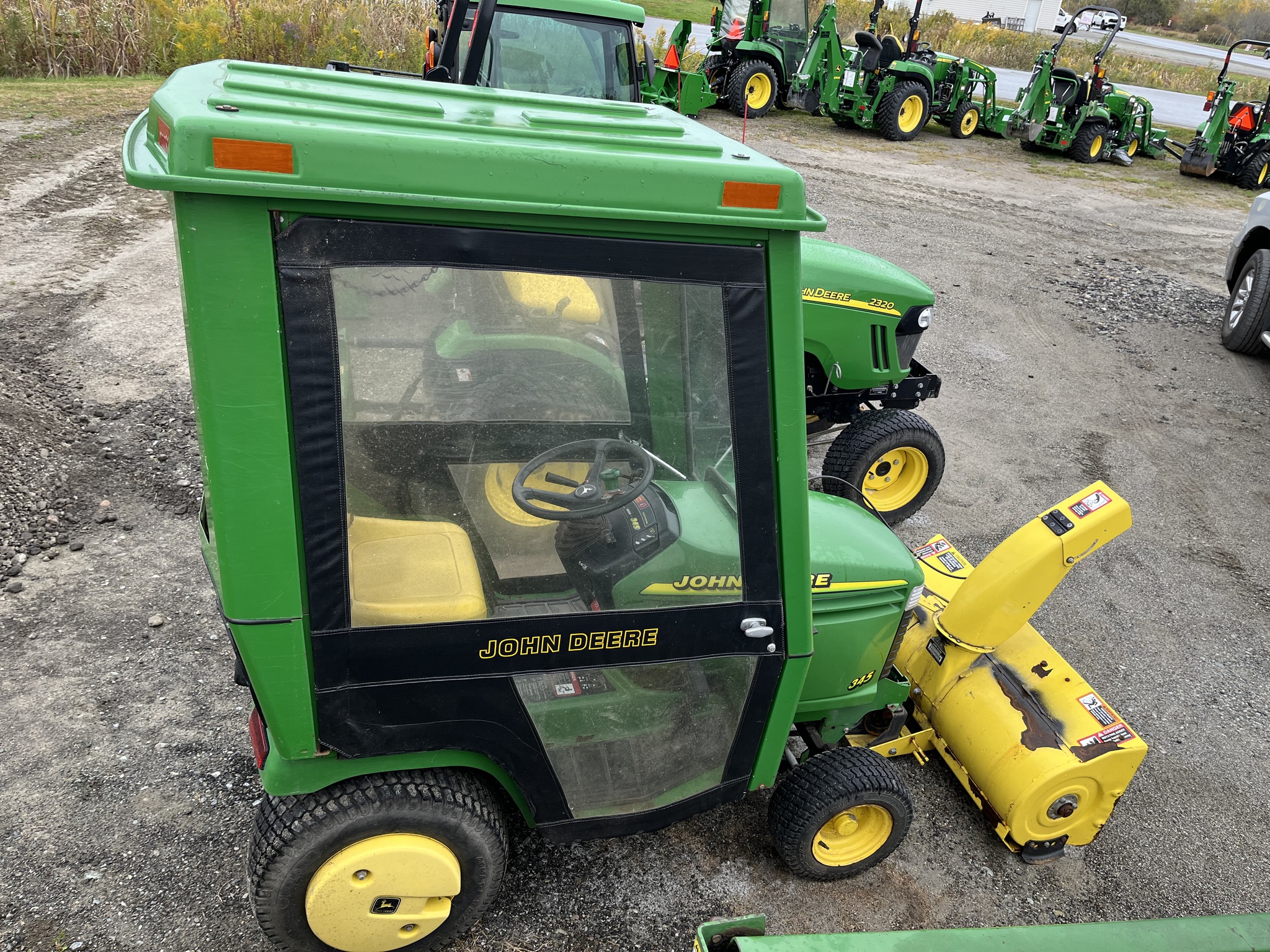 1998 John Deere 345 Image 4