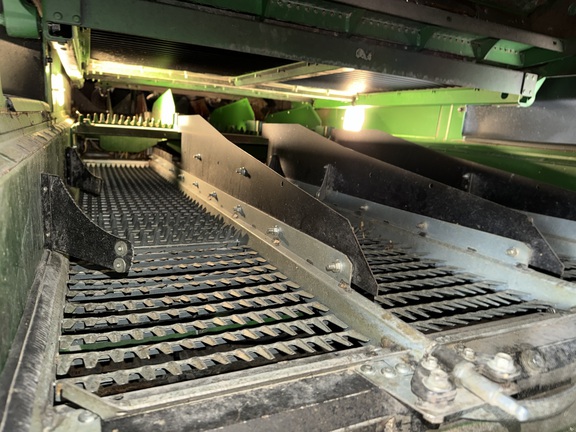 2016 John Deere S680 - Photo19