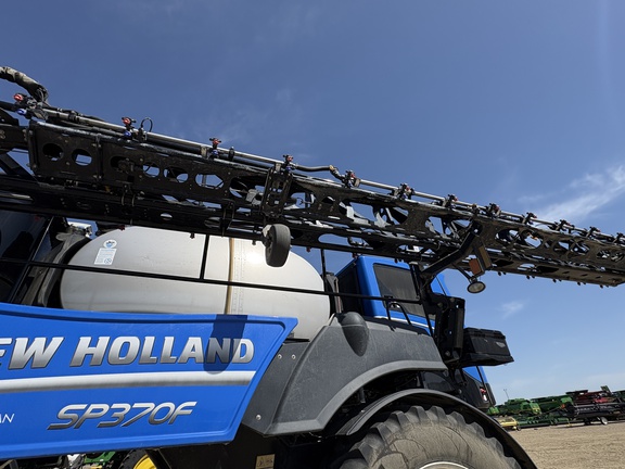 Used 2023 New Holland SP.370F Self Propelled Sprayers at Horizon Ag & Turf in Lloydminster, AB - Photo15
