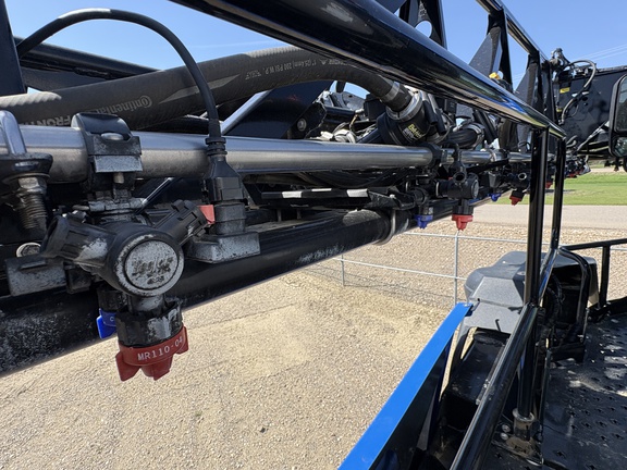 Used 2023 New Holland SP.370F Self Propelled Sprayers at Horizon Ag & Turf in Lloydminster, AB - Photo8