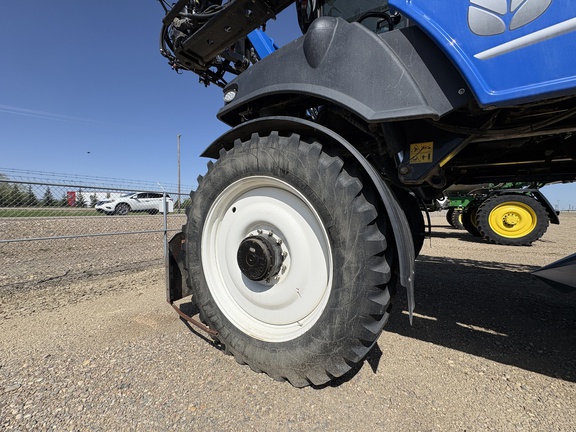 Used 2023 New Holland SP.370F Self Propelled Sprayers at Horizon Ag & Turf in Lloydminster, AB - Photo13