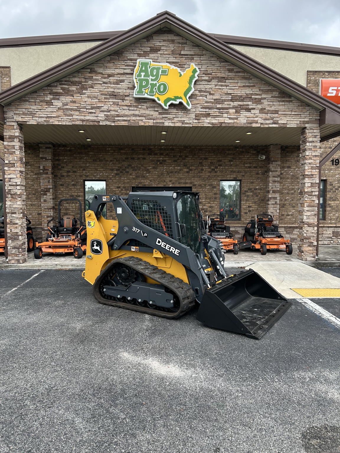 2025 John Deere 317 P Image 1