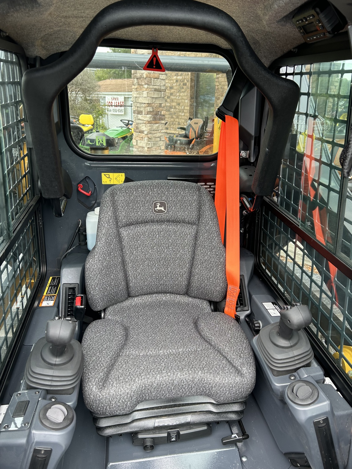 2025 John Deere 317 P Image 8