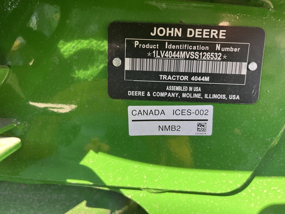 2025 John Deere 4044M - Photo38