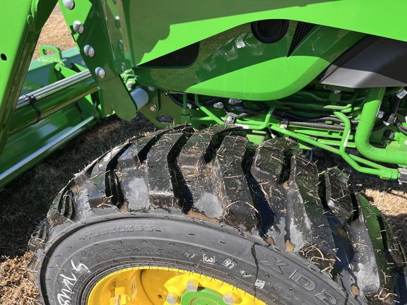 2025 John Deere 4044M - Photo11