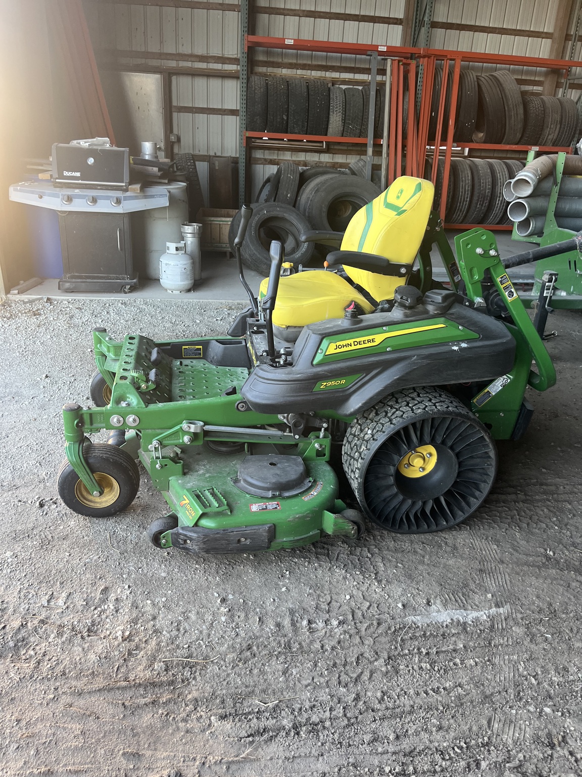 2023 John Deere Z950R Image 2