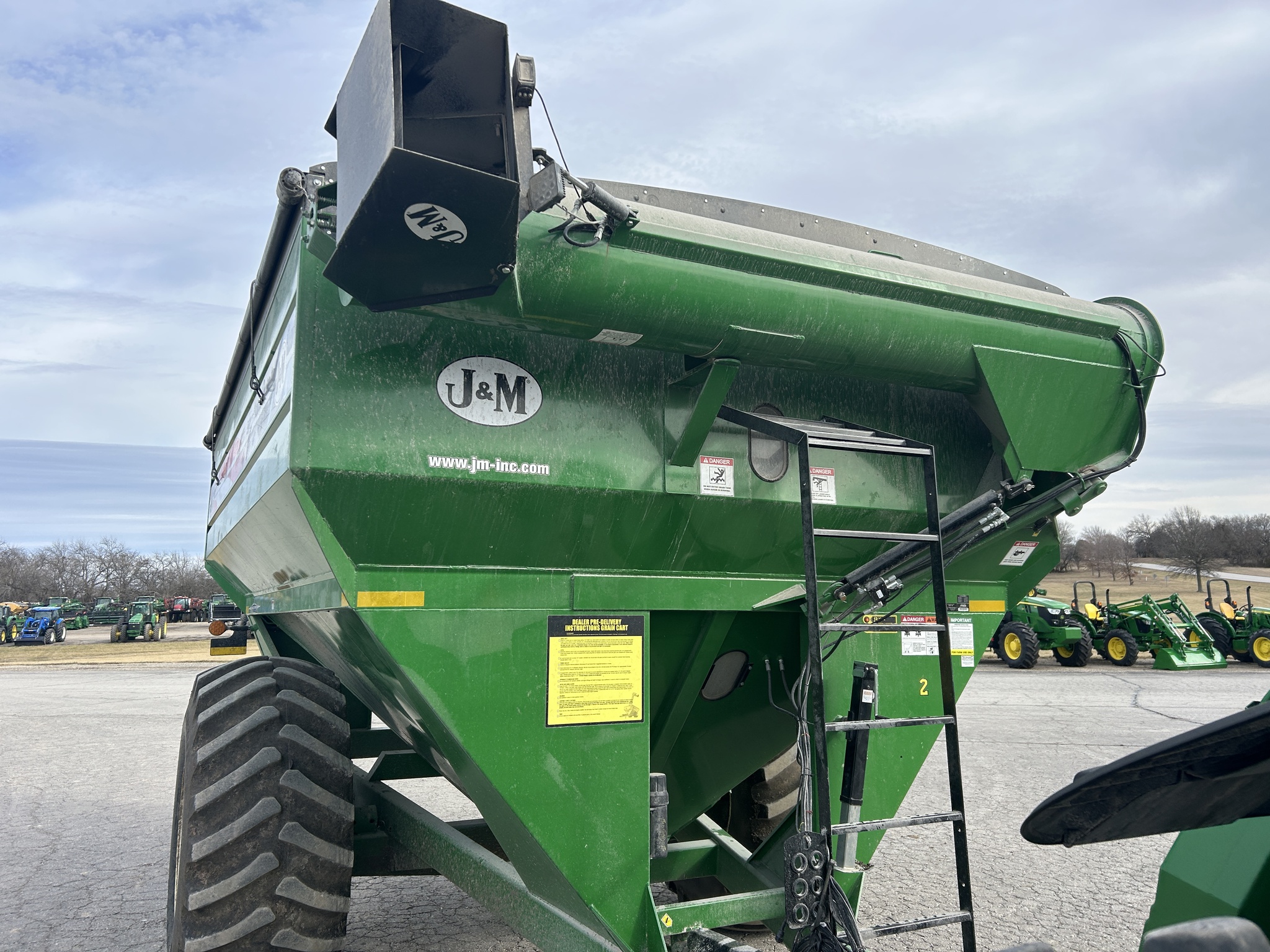  2021 J&M 875-18 at Heritage Tractor in Baldwin City, KS