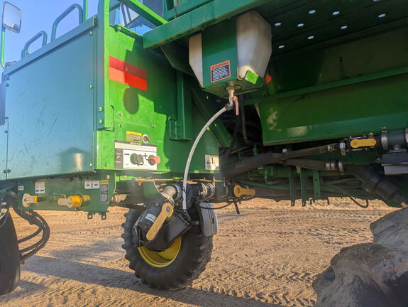 Used 2011 John Deere 4730 Self Propelled Sprayers at Horizon Ag & Turf in Vermilion, AB - Photo7