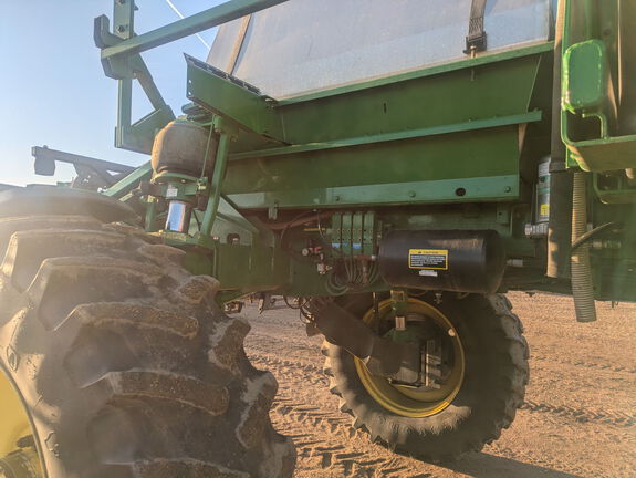 Used 2011 John Deere 4730 Self Propelled Sprayers at Horizon Ag & Turf in Vermilion, AB - Photo11