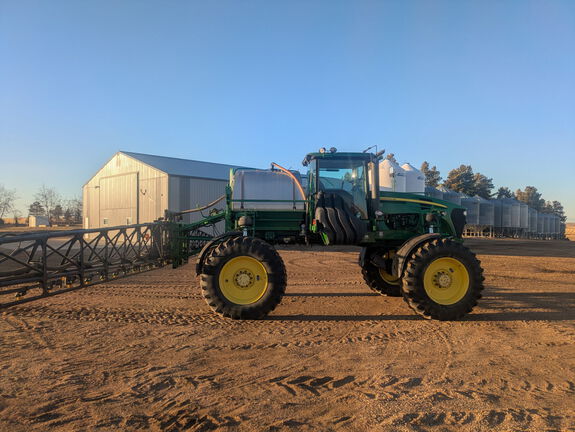Used 2011 John Deere 4730 Self Propelled Sprayers at Horizon Ag & Turf in Vermilion, AB - Photo2