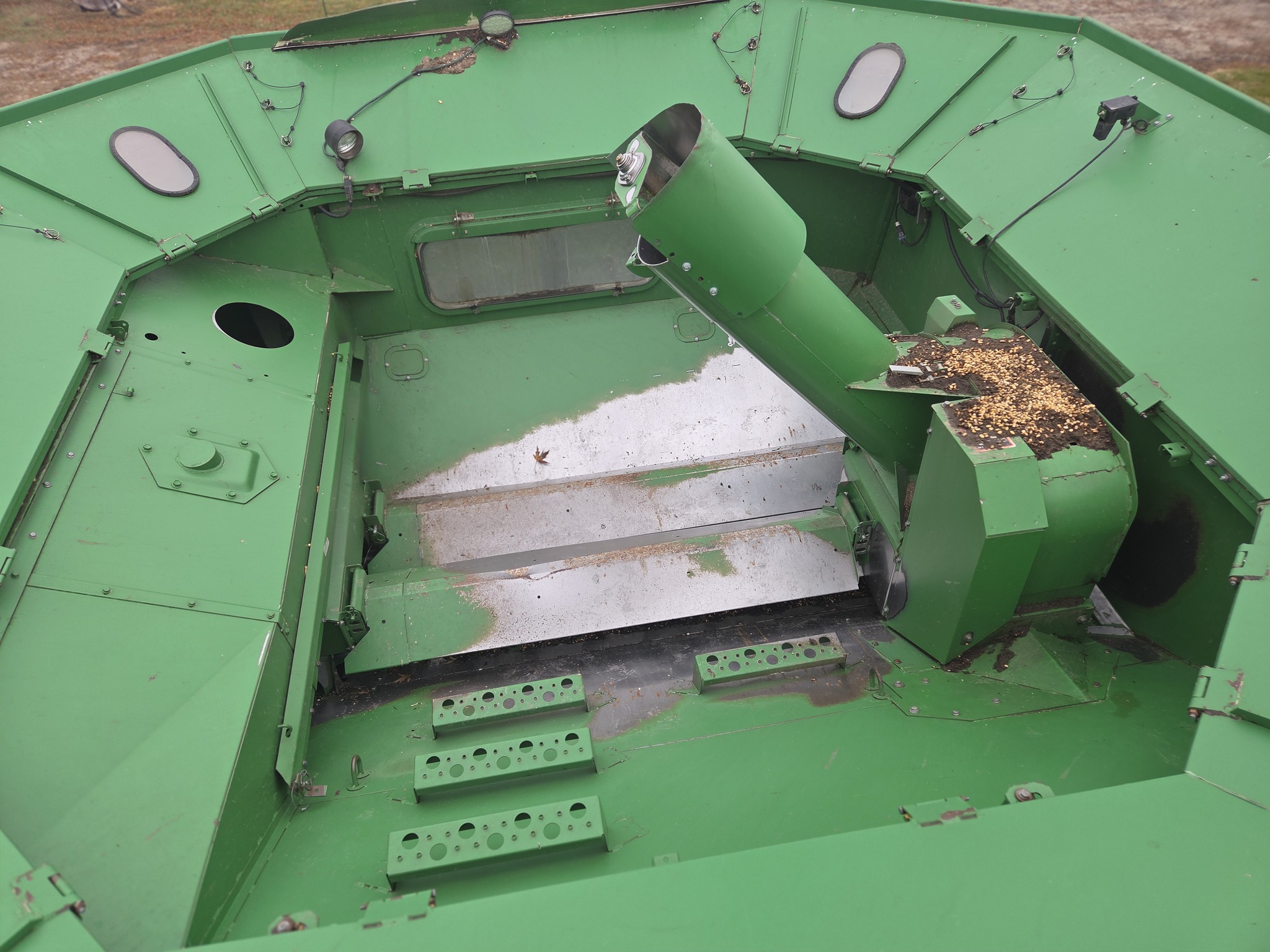  2002 John Deere 9650 STS at Heritage Tractor in Lacon, IL