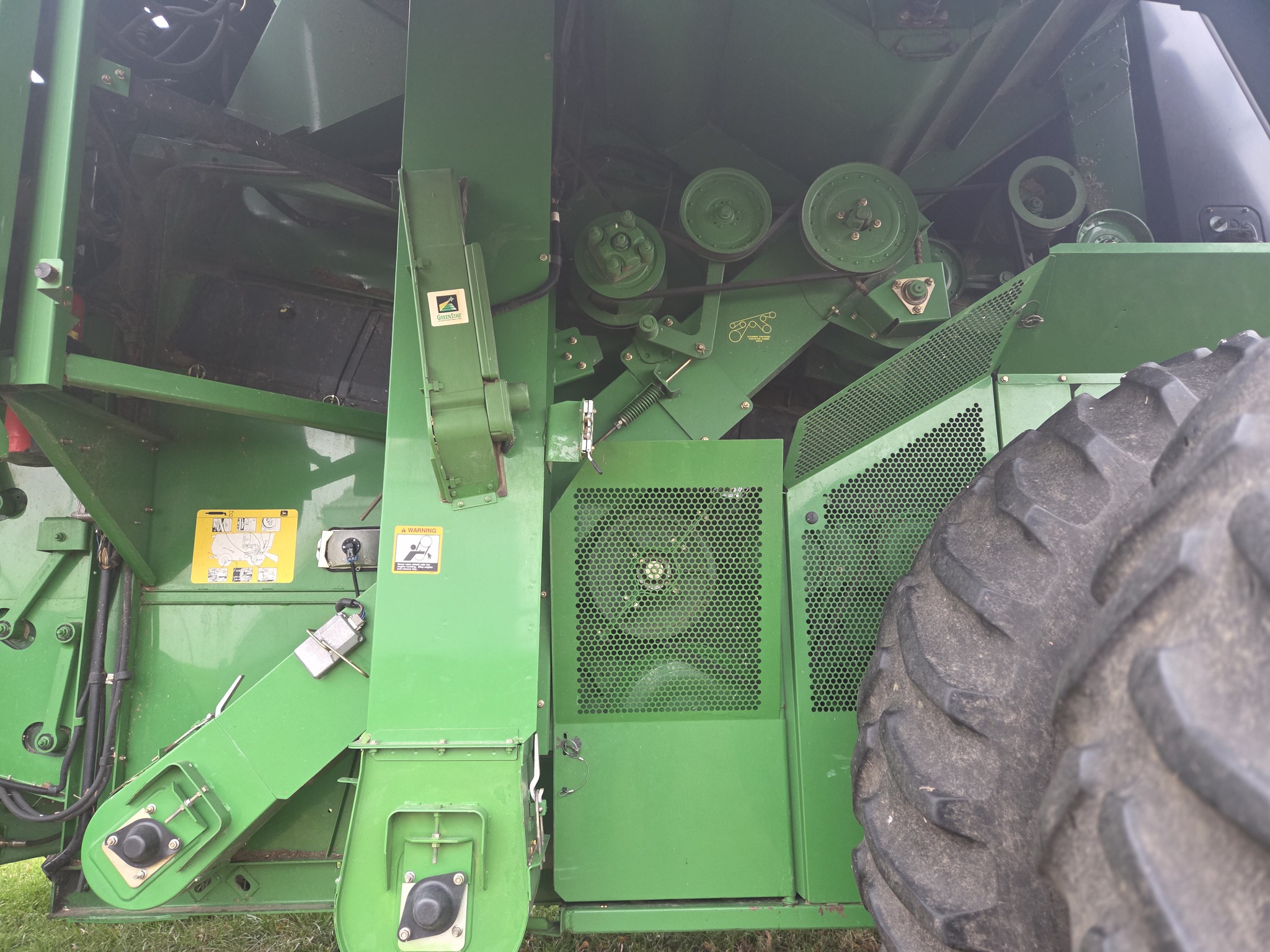 2002 John Deere 9650 STS at Heritage Tractor in Lacon, IL