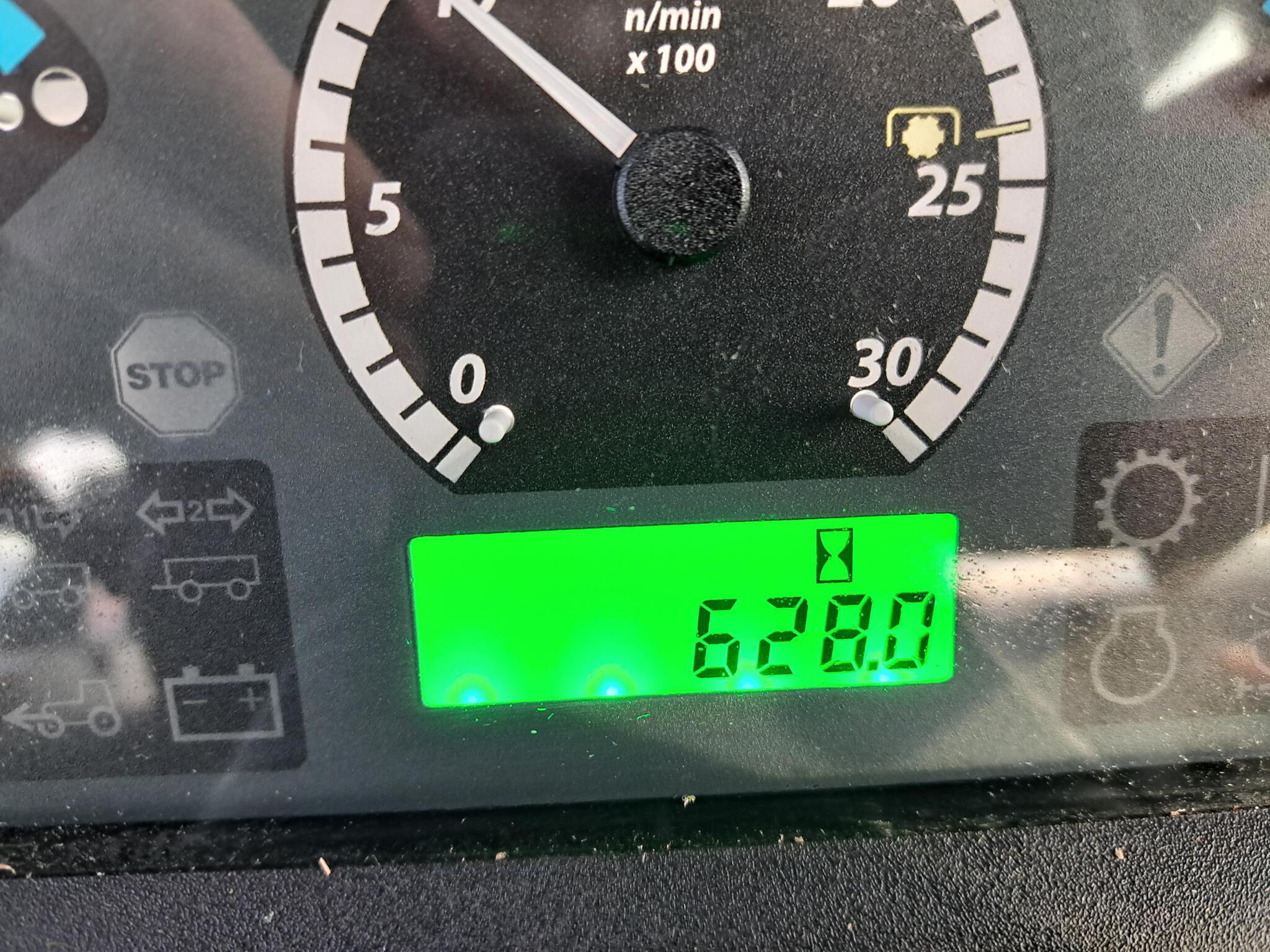 2014 John Deere 5055E Image 7