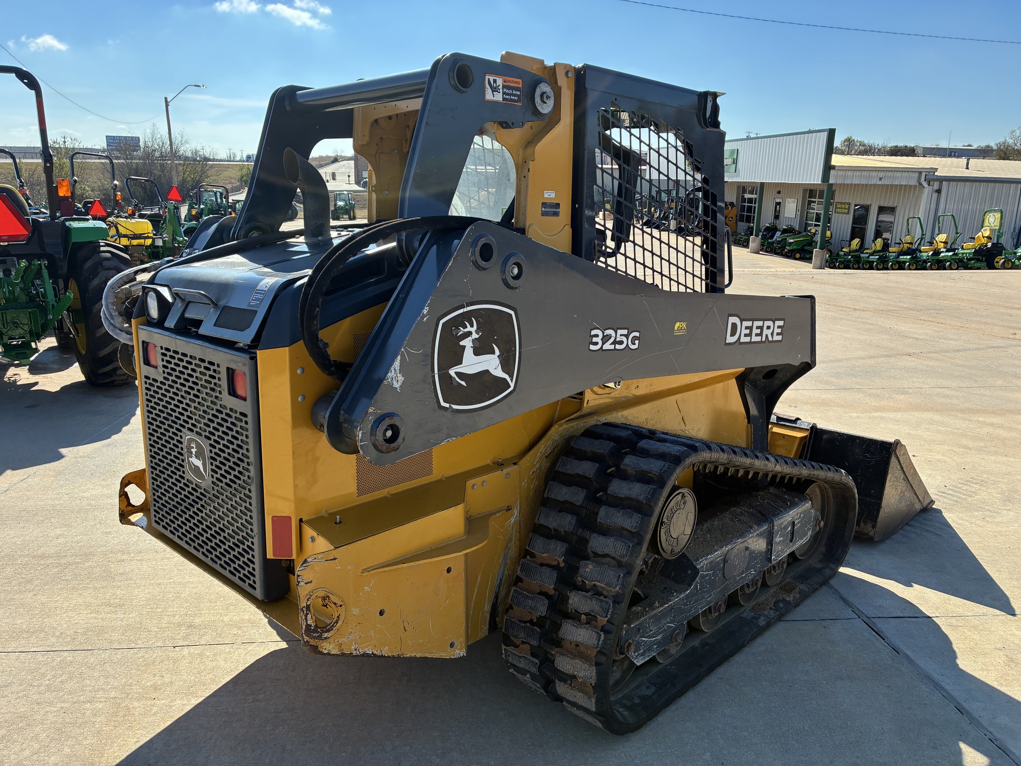 2020 John Deere 325G Image 5