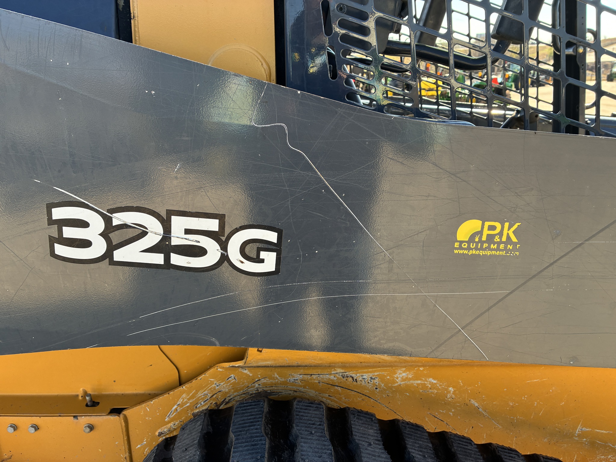 2020 John Deere 325G Image 23