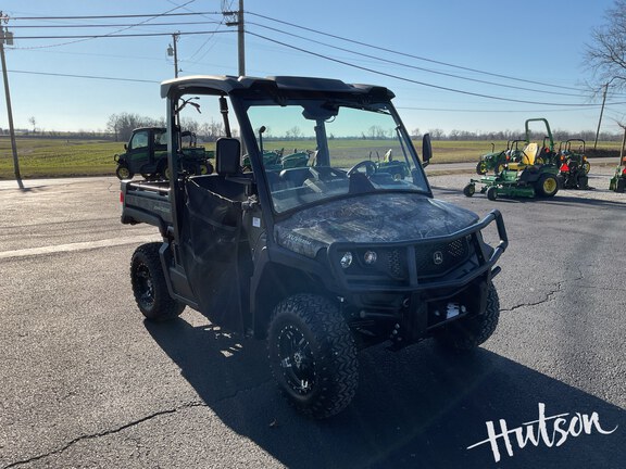 Photo of 2022 John Deere XUV 835M