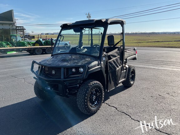 Photo of 2022 John Deere XUV 835M