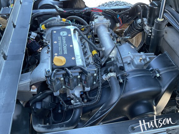 Photo of 2022 John Deere XUV 835M