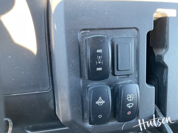 Photo of 2022 John Deere XUV 835M