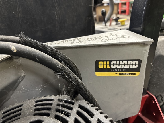 Used 2017 Ferris IS2100Z Zero Turn Mowers at Koenig Equipment in Urbana, OH - Photo7