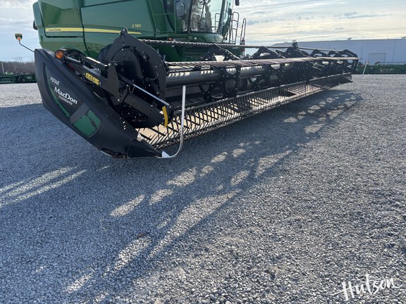 Photo of 2021 MacDon FD140