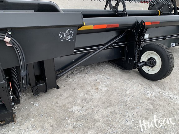 Photo of 2021 MacDon FD140